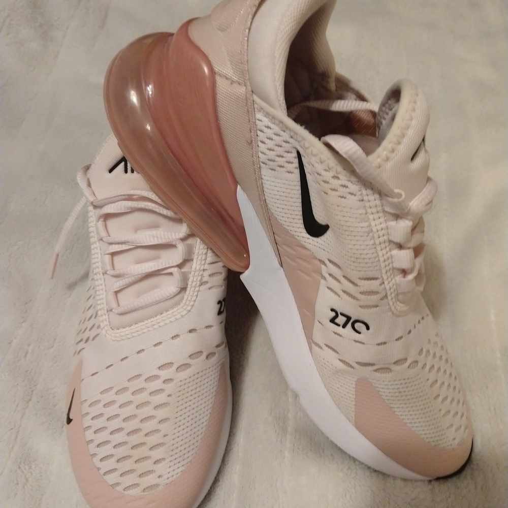 Nike Women's Air Max 270 Blush Sneakers